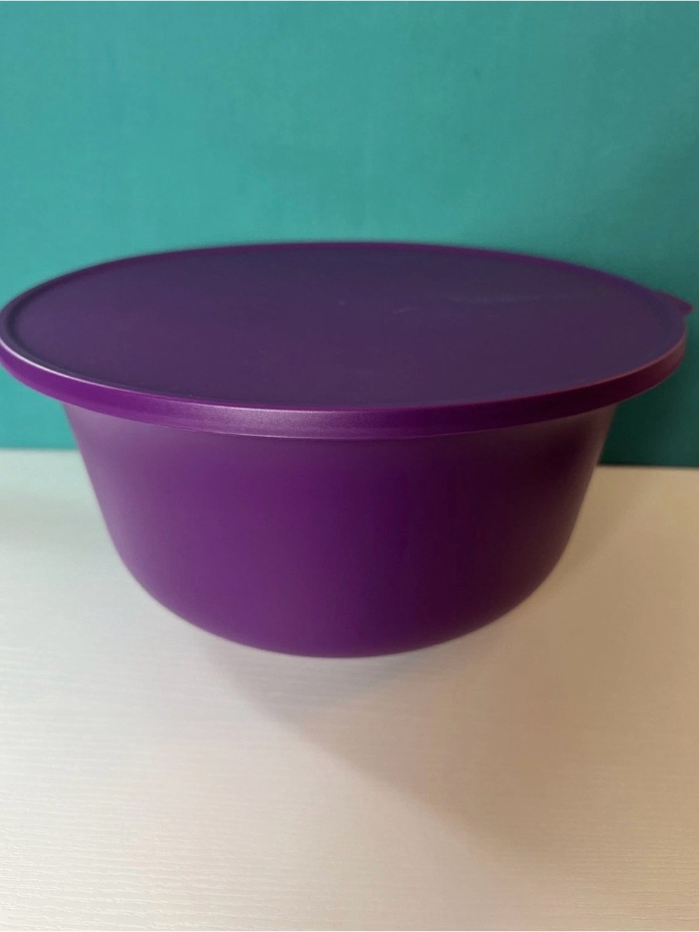 Tupperware Aloha nesting serving Big Bowl 32 Cup / 7.5L Purple eggplant Purple